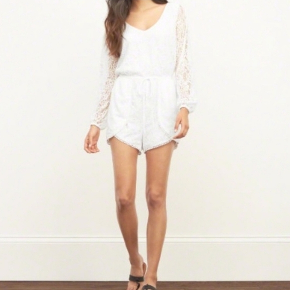 Abercrombie & Fitch Pants - Abercrombie & Fitch Lace Shorts Romper Size S